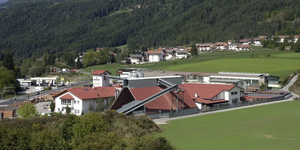  bmi-italia-headquarters-chienes